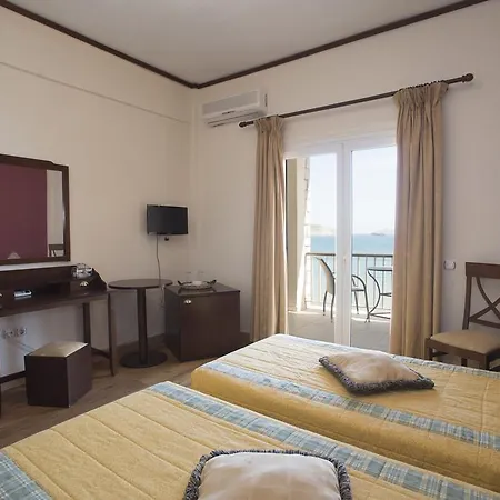 Methoni Beach Hotel 酒店 3*