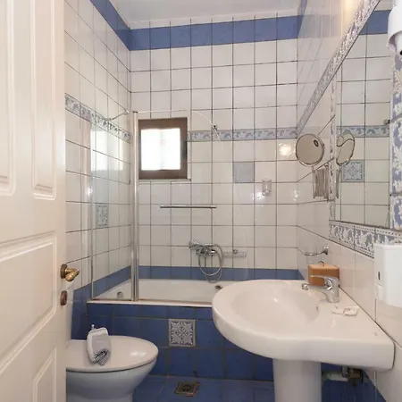 Methoni Beach Hotel 酒店 3*